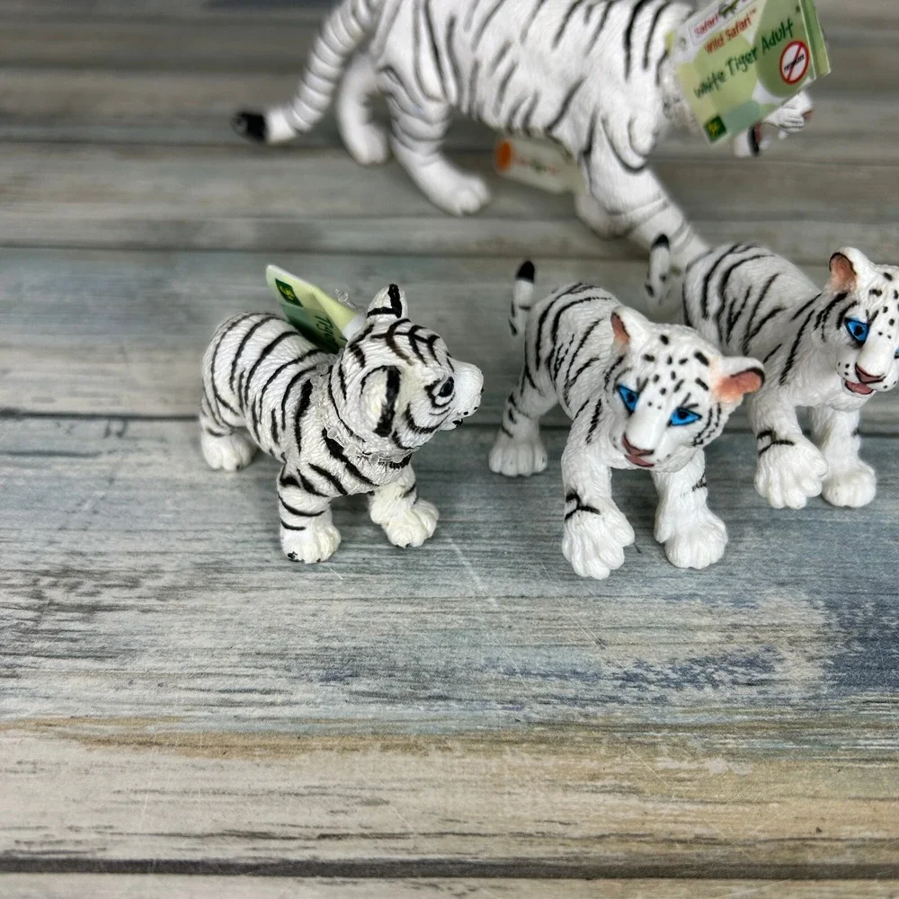 Safari‎ LTD White Siberian Tigers Figures Family Lot